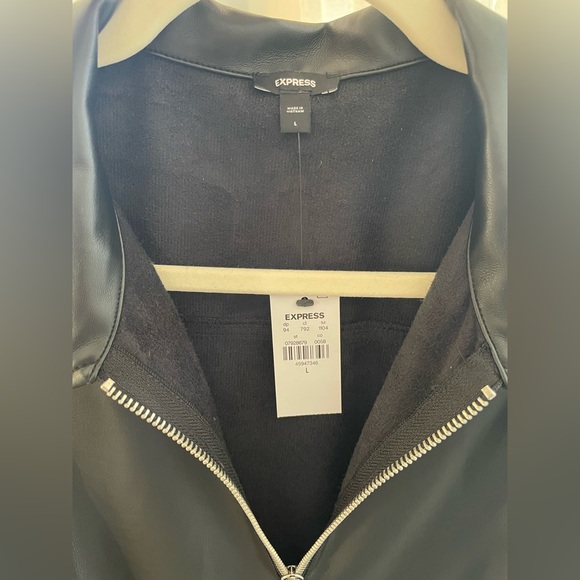 NWT Express L Faux Leather Black Puff Sleeve Tie Waist Straight Leg Jumpsuit - Picture 10 of 11